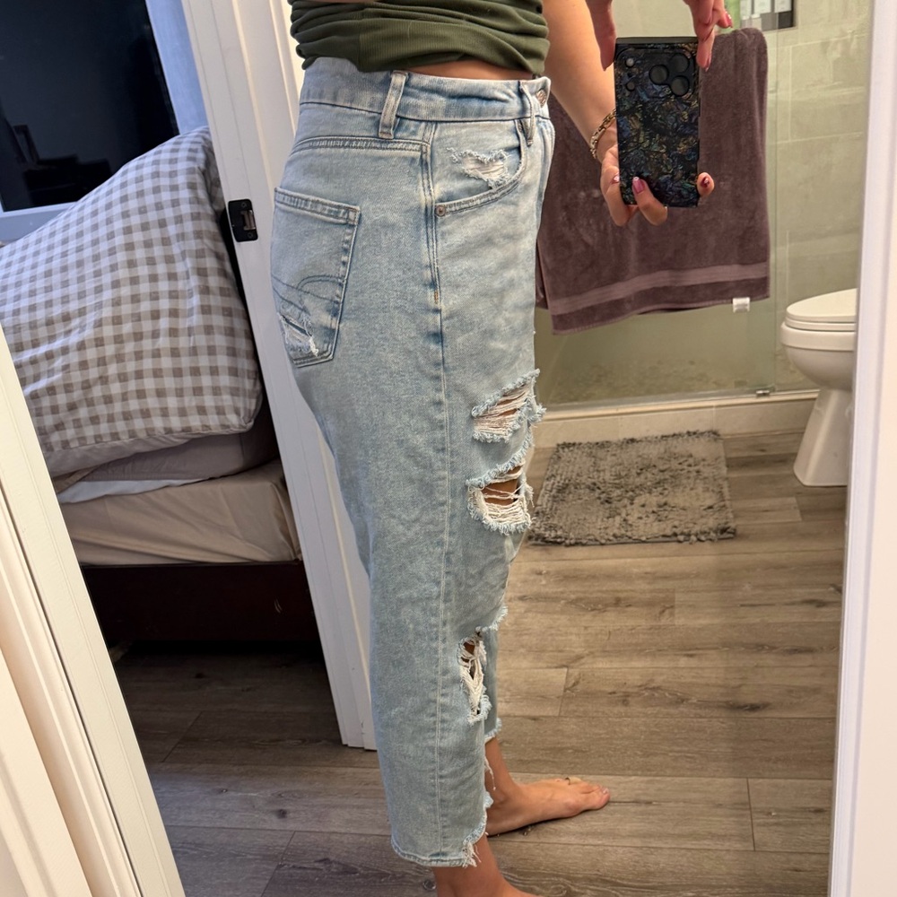 American Eagle Ripped Denim Jeans - Picture 9 of 14